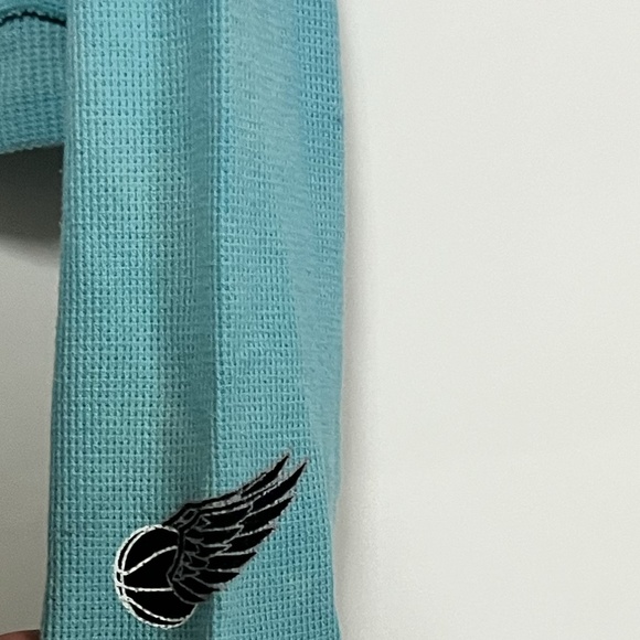 NWOT Boys Lie- Xhibition 2022 Thermal Hoodie - Picture 5 of 6